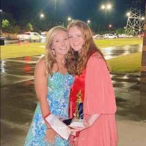 Meet your Posher, Ainsley